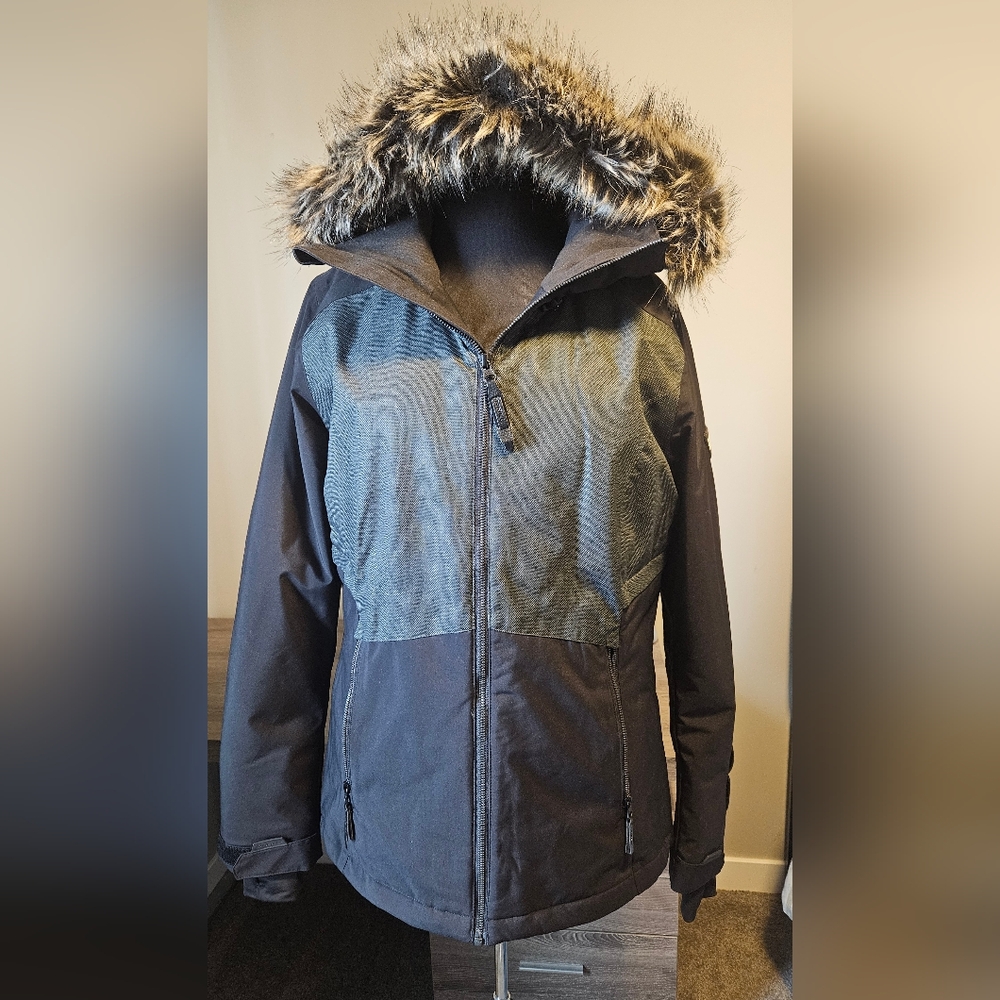O'Neil WOMEN Jacket with Faux Fur Hood